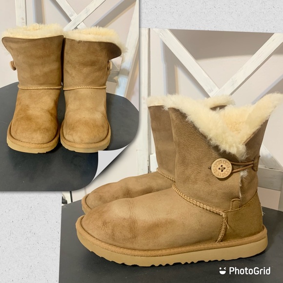 SOLD Uggs